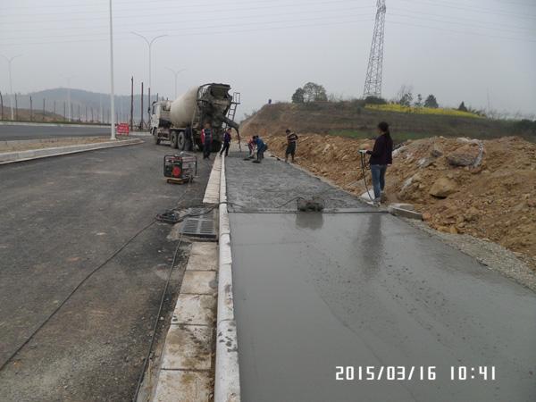 只需六个步骤！教会你做压花地坪