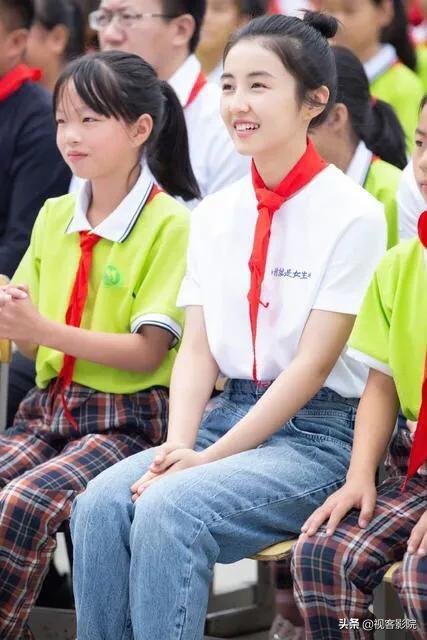 张子枫：20岁24次获奖45部作品，你和她隔着一份成熟