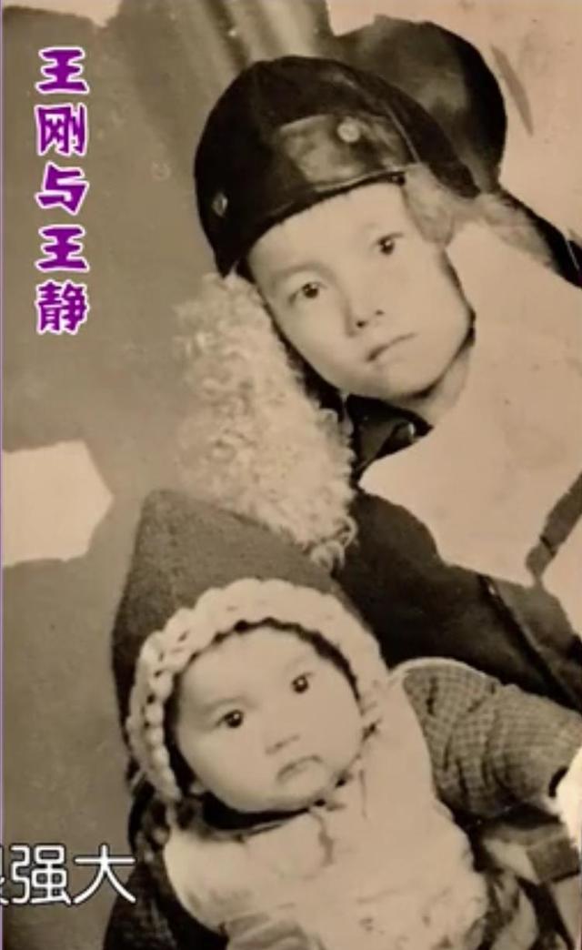 王静，抛弃一切和聂卫平结婚，离婚后独自抚养儿子，66岁孤身一人