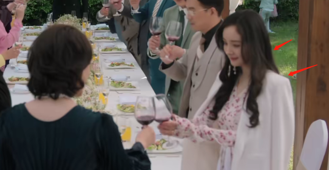 《爱的二八定律》首播！杨幂脸垮被吐槽油腻，跟许凯同框无CP感