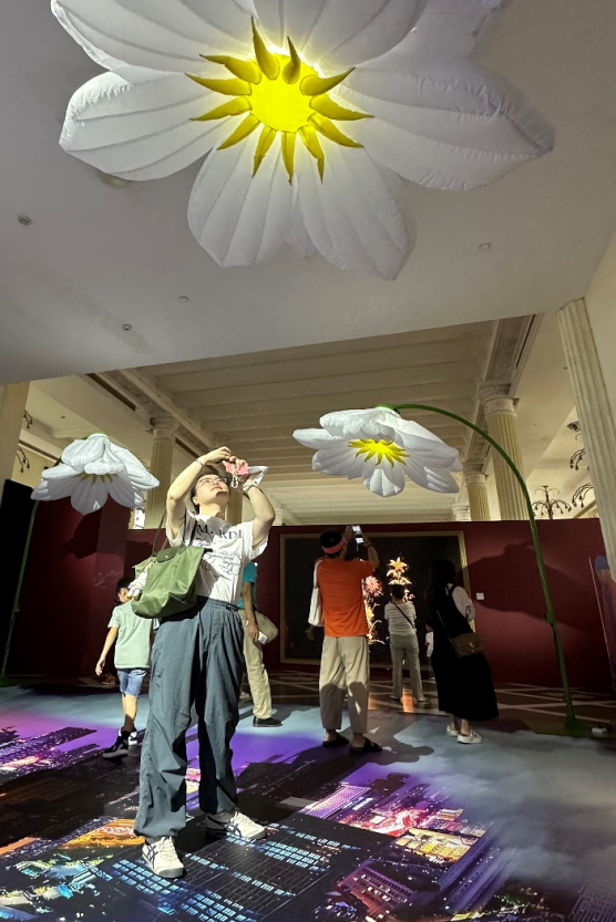 一个会讲故事的光影大展：解密“夜上海”传奇