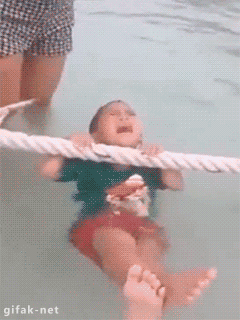 每日一笑：啊啊啊，要死了，上不了岸了