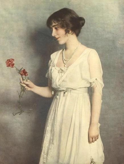 英女王母亲：又矮又胖的“苏格兰厨子”，却生出了美若天仙的女儿