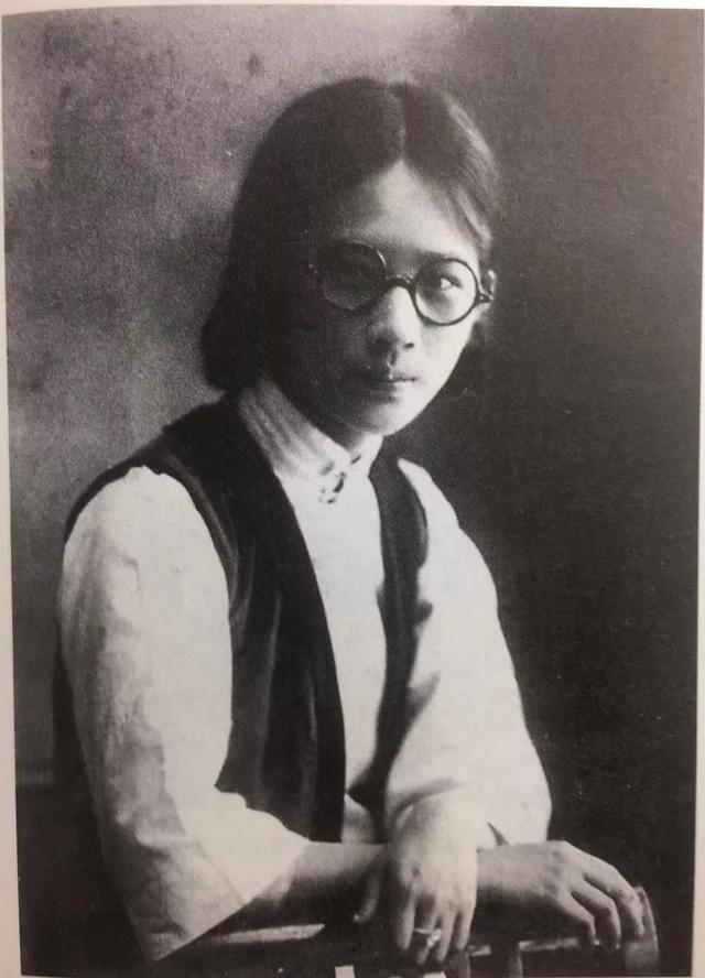 被告知活不到35岁，张允和婚后幼女夭亡，独子中弹，自己活到93岁