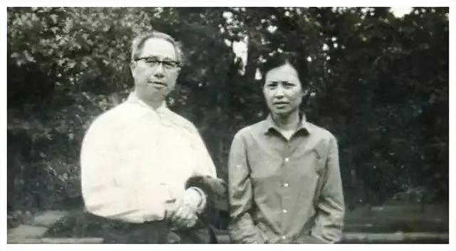 革命爱情，重新牵手：成钧与周月茜的不凡感情经历