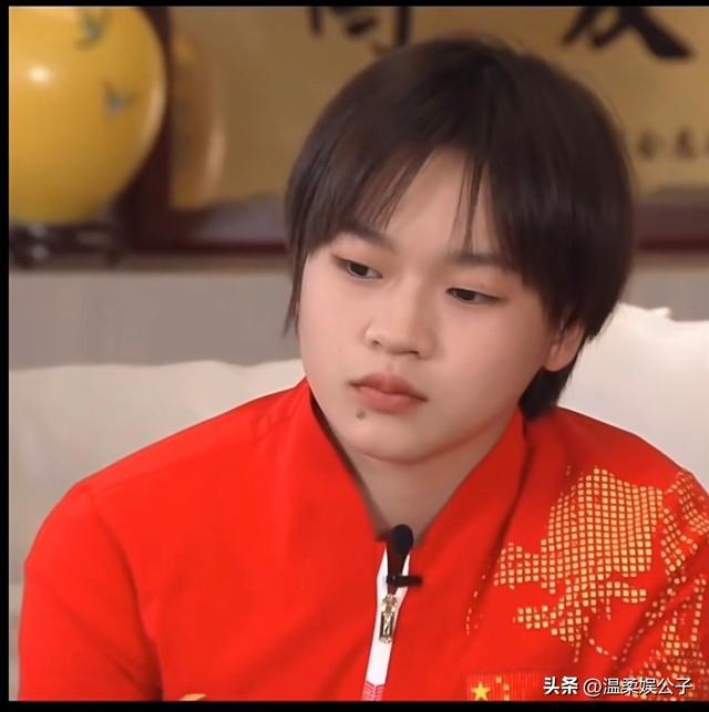 丹凤眼真的是最美眼型，这7位看一眼就再难忘，精致到骨子里