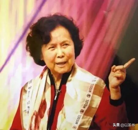 带三个娃嫁小14岁丈夫，她病逝7年后，丈夫王崇秋的做法令人感动