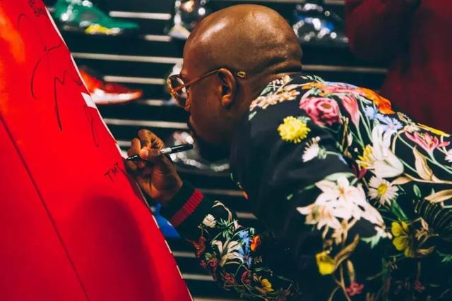 中国90后成美国鞋王：没有我买不到的鞋