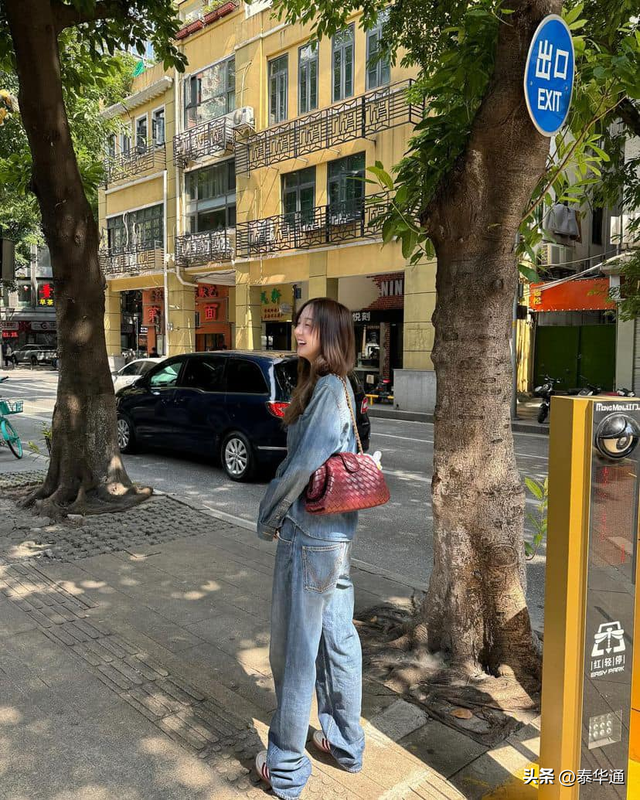 泰国明星情侣JJ-大能游中国广州！晒街头美照！