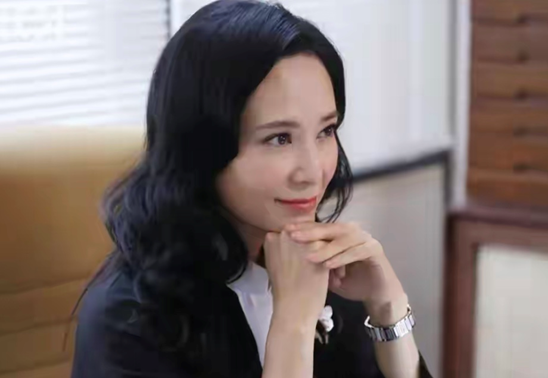 港台明星突然衰老：舒淇白发苍苍李克勤满脸皱纹，郭羡妮一口乱牙