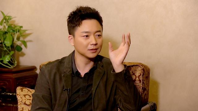 刘奕君：人生低谷期净身出户，二婚娶小娇妻终获幸福