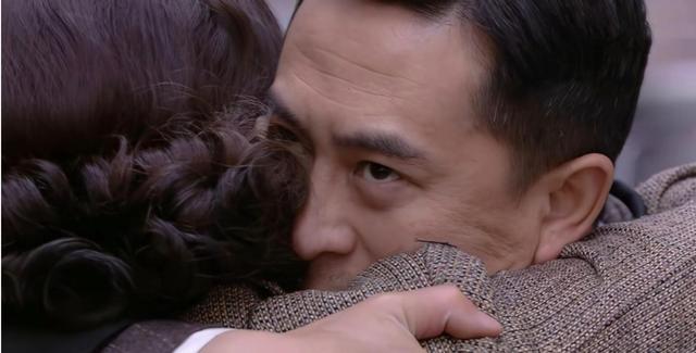 二刷《悬崖》顿悟：周乙与顾秋妍“同居”六年，为何没有日久生情