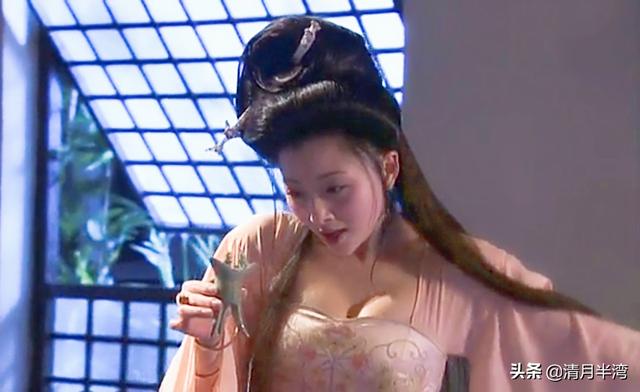 四版贵妃醉酒，有人吟诗，有人起舞，还有人在脱衣？