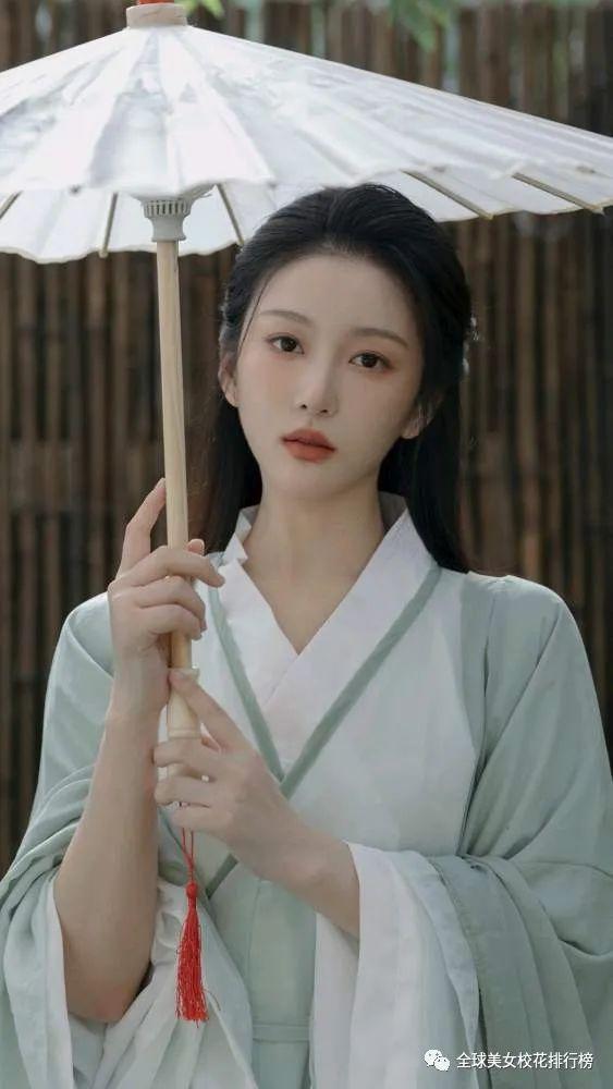 大连艺术学院美女曹婉瑾