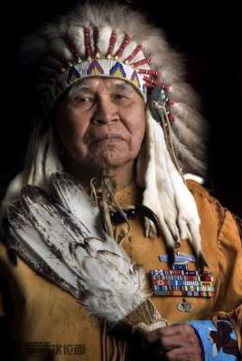 纳瓦霍人(美国最后一名密码战士去世，神秘语言令日军损失惨重)