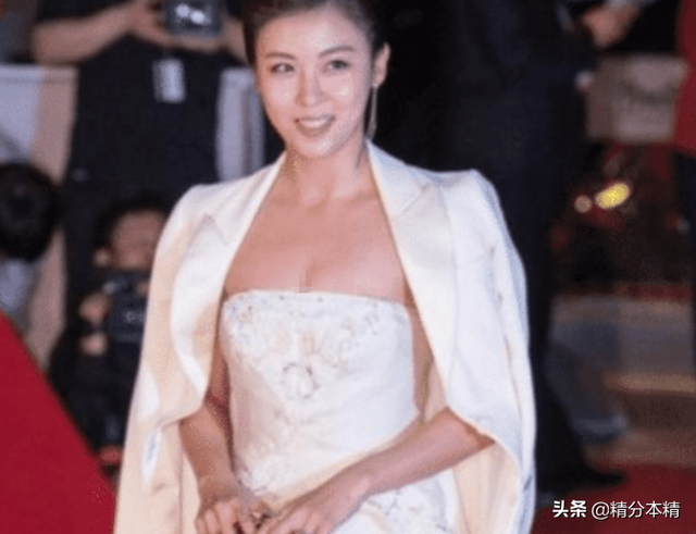 《色即是空》女主现在的样子，42岁的她风韵依旧，回忆重现