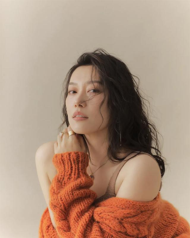 高晶推出新歌《爱》，用磁性嗓音诠释真情