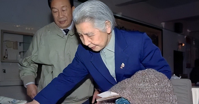 陶铸夫人曾志回忆与毛主席吵架,毛主席生气地称呼她为:“女皇”