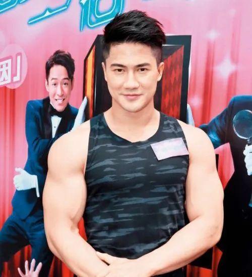 恭喜!TVB富二代小生首次认爱港姐小花,曾想过轻生对方拯救自己