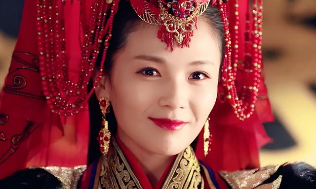 尴尬！刘涛走光事件引网友热议，公众希望明星把握形象与尺度平衡