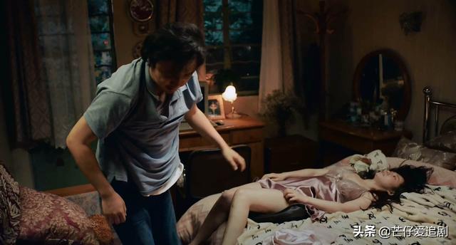 36岁的她，拥有教科书般演技又不被观众熟知，靠钢管舞走红了