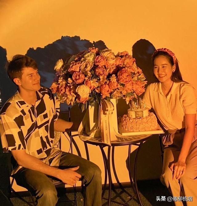 泰星Bow在泪水中公开与Mik分手细节：他总是说他累了，分手更好些