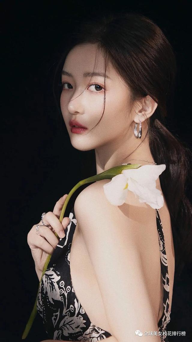 大连艺术学院美女曹婉瑾