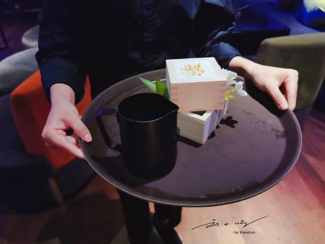 海南三亚最美的网红酒吧，开在“海天盛筵港”旁，游客抢着来打卡