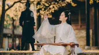 小说：穿越进还珠，她自从认识小燕子，每天步步惊心担惊受怕