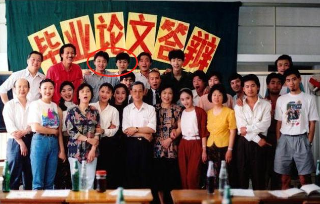 刘奕君：人生低谷期净身出户，二婚娶小娇妻终获幸福