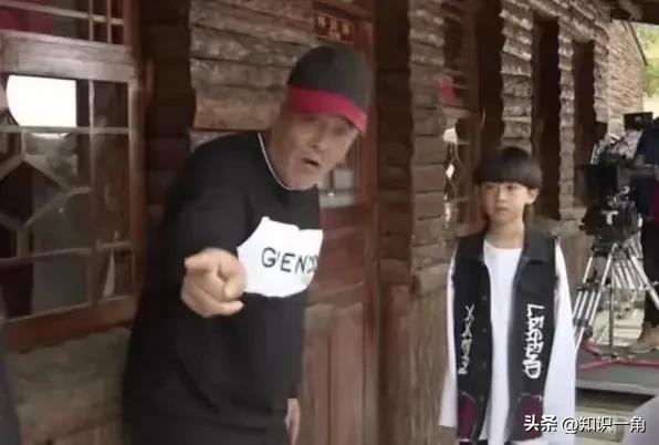 赵本山老师前妻的大女儿赵玉芳领着小外甥来看望赵本山