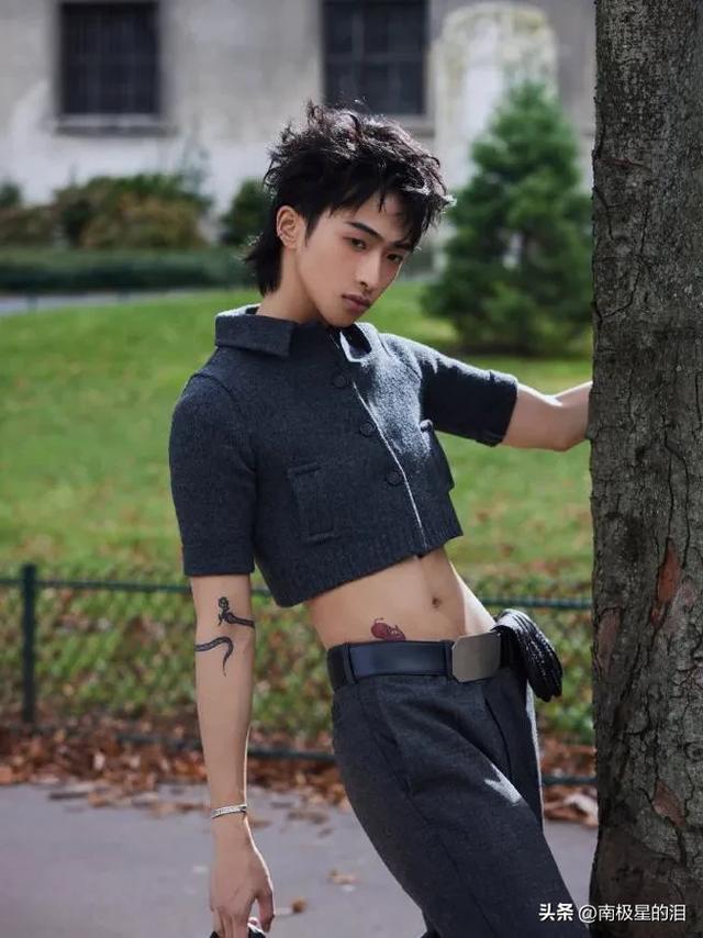 小哈利穿中空露肚装被说太大胆，伊能静力挺儿子：做自己