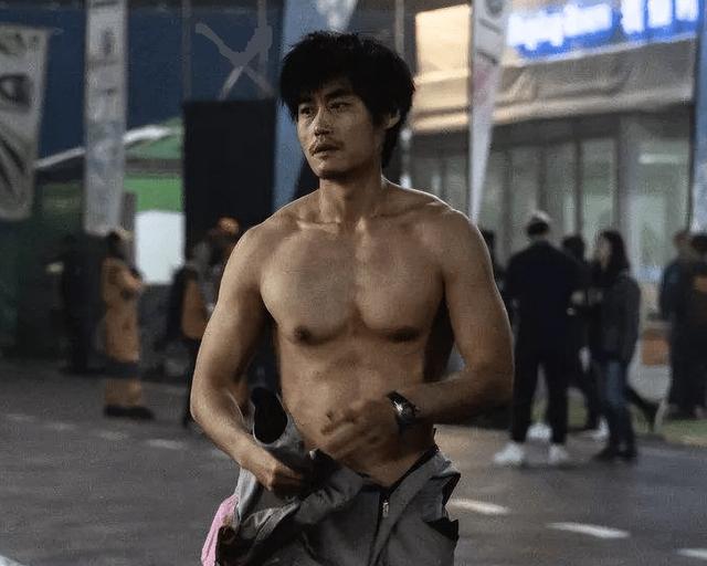 37岁张本煜:坚守10年,他成了万合天宜最有演技的演员