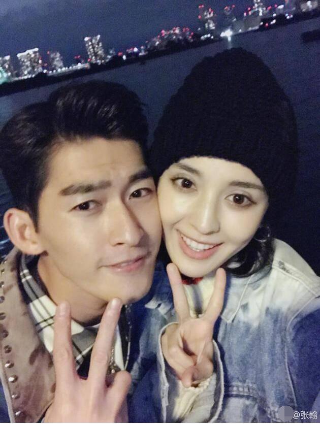 张翰微博晒照为娜扎庆生：陪你过的第三个生日