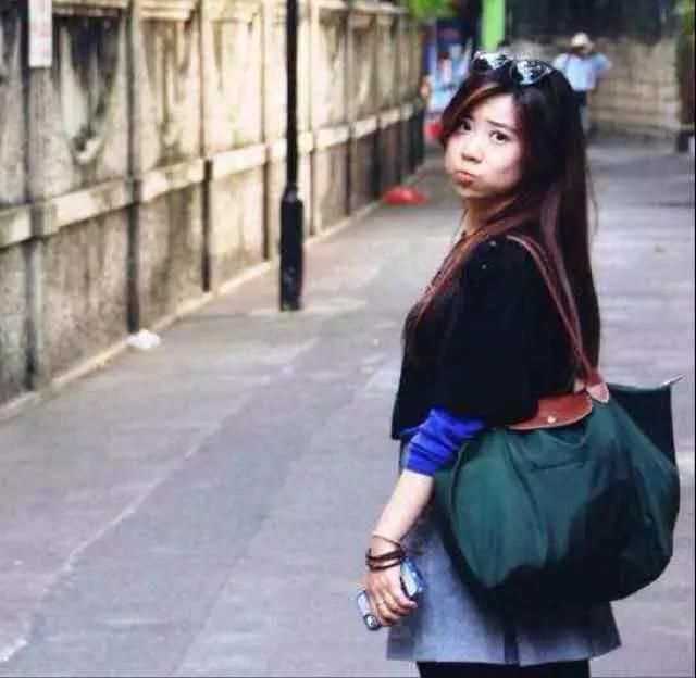 让我们红尘作伴,吃的白白胖胖，她把最牛逼的灌肠店吃了个遍