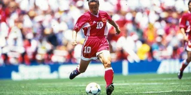 铿锵玫瑰请回答1999:如果那一年,我们拿了冠军呢?