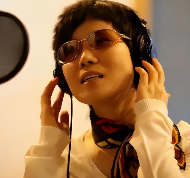 她从高烧再到离世仅16天，带病参加春晚，最后的时间也留在舞台上