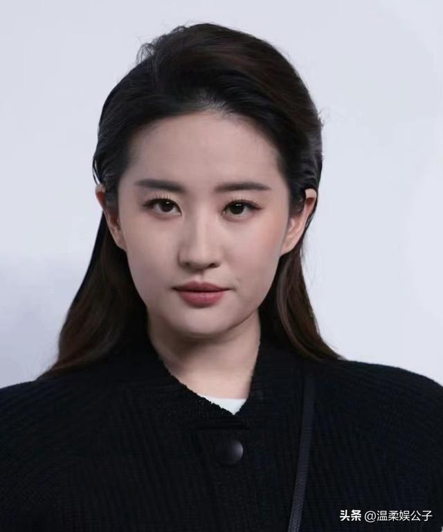 丹凤眼真的是最美眼型，这7位看一眼就再难忘，精致到骨子里