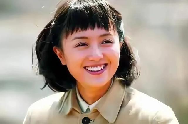 深藏不露：这几对夫妻竟然都是国家一级演员，有的是从校服到婚纱