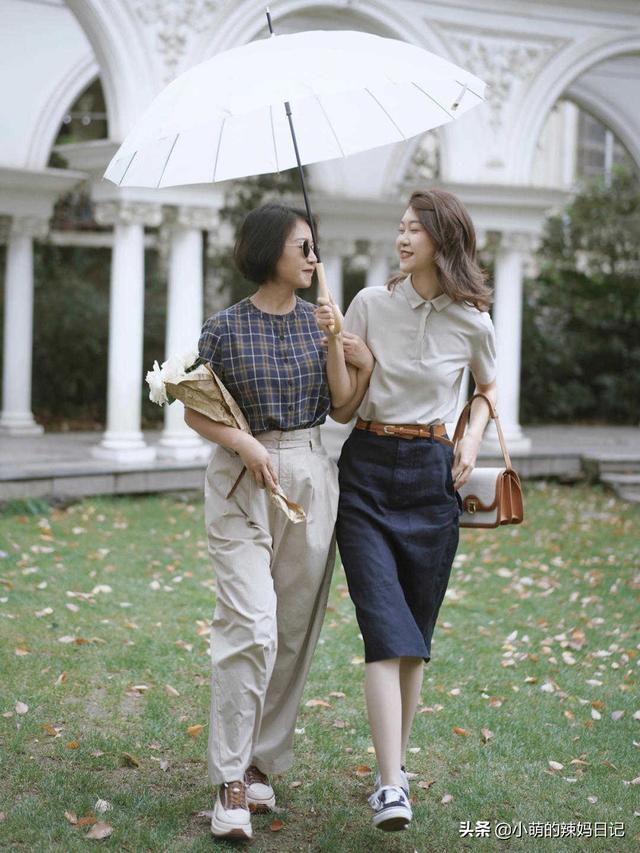 若你刚过50岁，要远离这3种“妈妈装”！这样穿才够优雅、气质