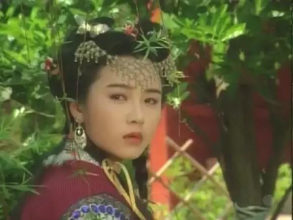 成名于开心鬼系列，一直是我们心中最美的小鱼