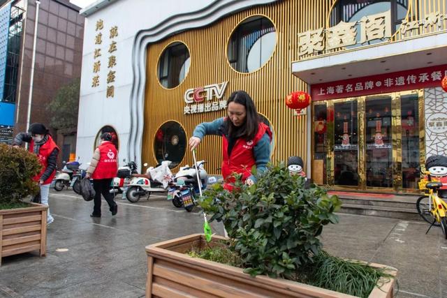 一起过春“洁”，城市清洁他们在行动→