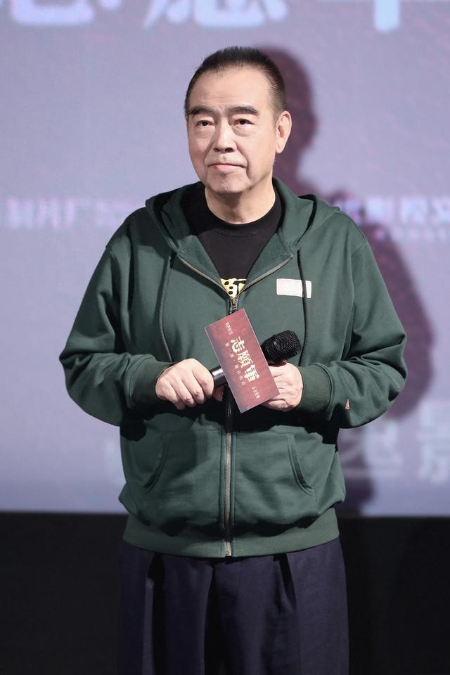 陈凯歌VS冯小刚：两位大导30余部作品票房大比拼，谁更胜一筹？