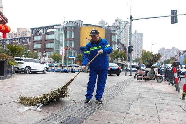 一起过春“洁”，城市清洁他们在行动→