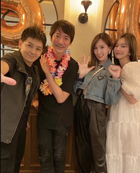 46岁林志颖和51岁信合影，好似帅气小鲜肉，吃了多少“防腐剂”？