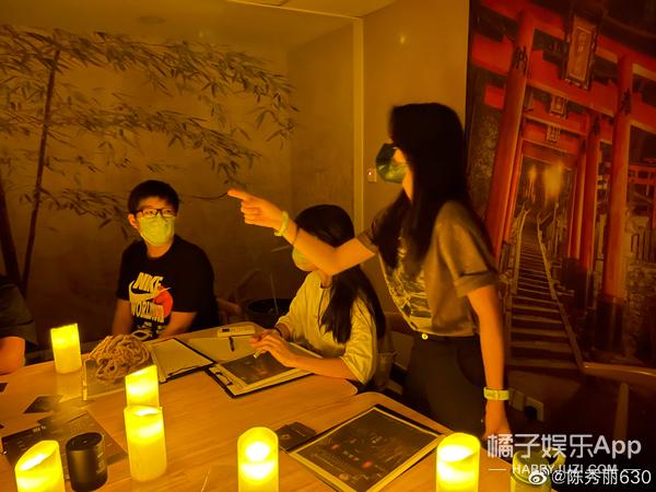 还记得《倚天屠龙记》里的小昭吗？44岁竟然活得如此精彩