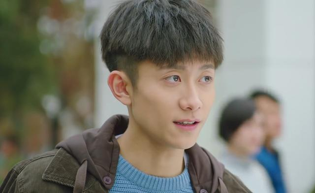 杨幂、关晓彤、周冬雨等明星高考成绩，有的286分，有的682分