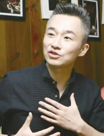 曝主持人程雷患肝病去世，年仅51岁，本尊晒合影回应，近况被曝光