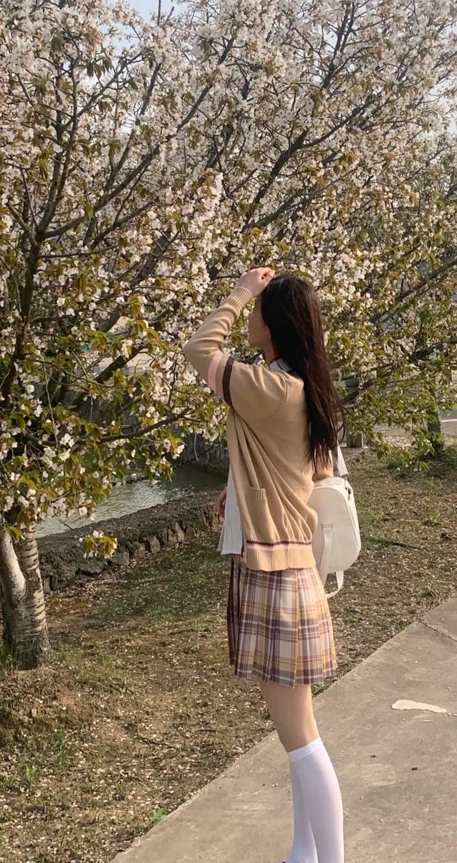 女人发“嗯嗯”是什么意思？