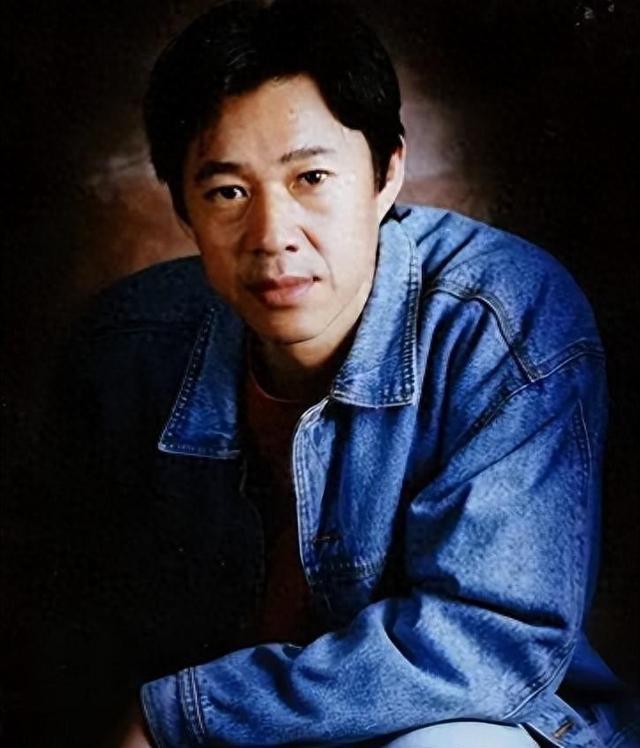 二婚嫁大12岁张丰毅，30年未生子女被张丰毅宠成宝，霍凡有何魅力